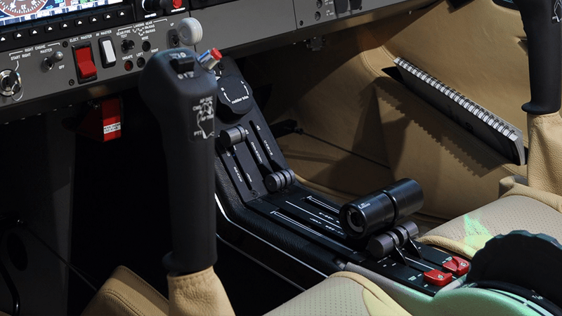 SISTEMA FADEC AERONAVE DIAMOND DA42.png